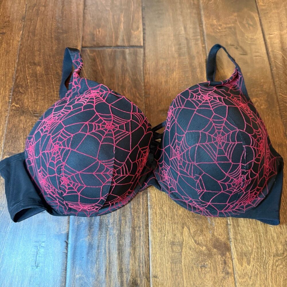 Torrid Spiderweb Mesh Print Xo Crisscross Bra size 46DD Halloween Witchy